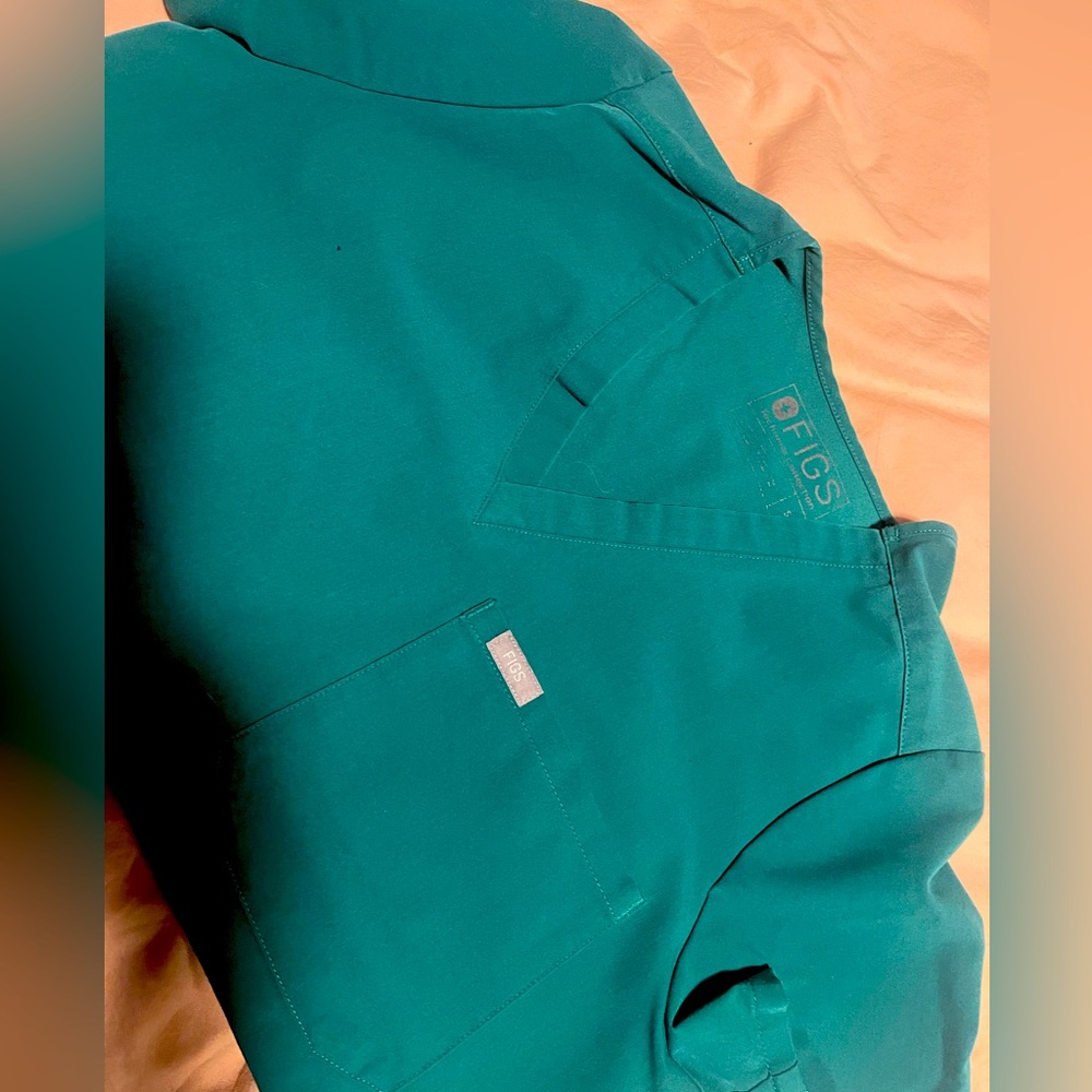 Hunter green top